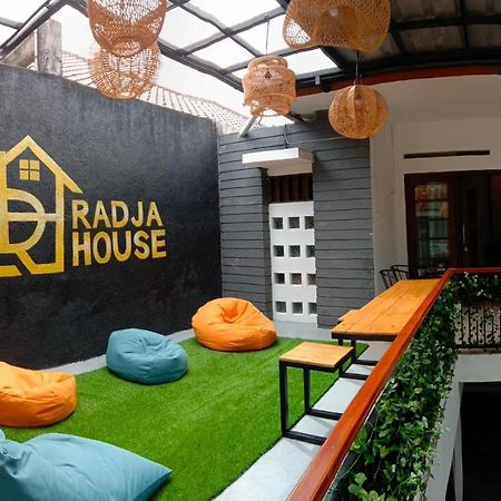 Villa Radja House Cipaku Indah Bandung Exterior foto